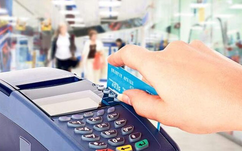 Seyahat acenteleri, hava yolları ve konaklamada kredi kartına 18 ay taksit