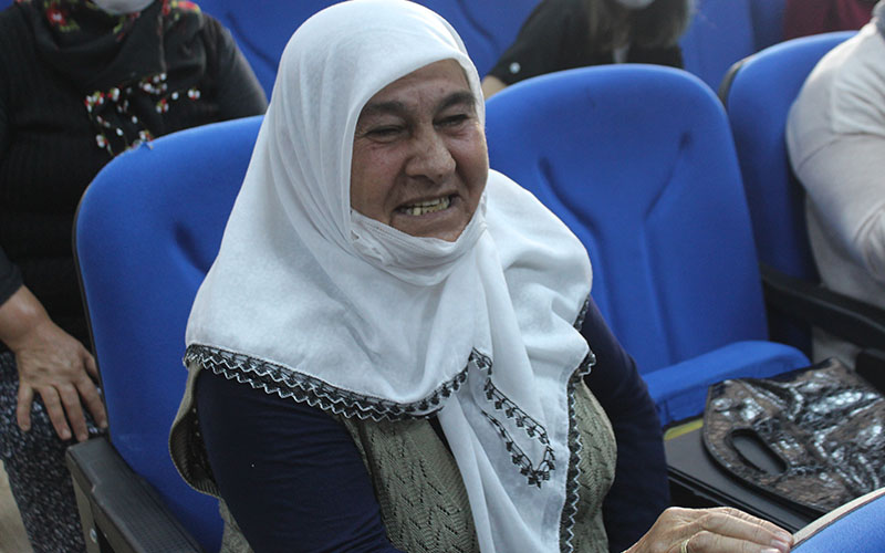 Çardak’da yaptırılan deprem konutları sahiplerini buldu