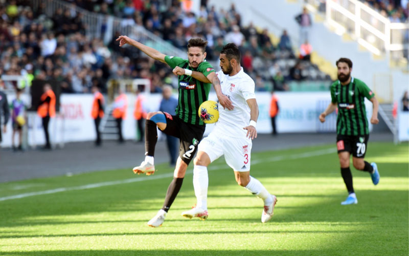 Sivasspor-Denizlispor maçının başlama saati değişti