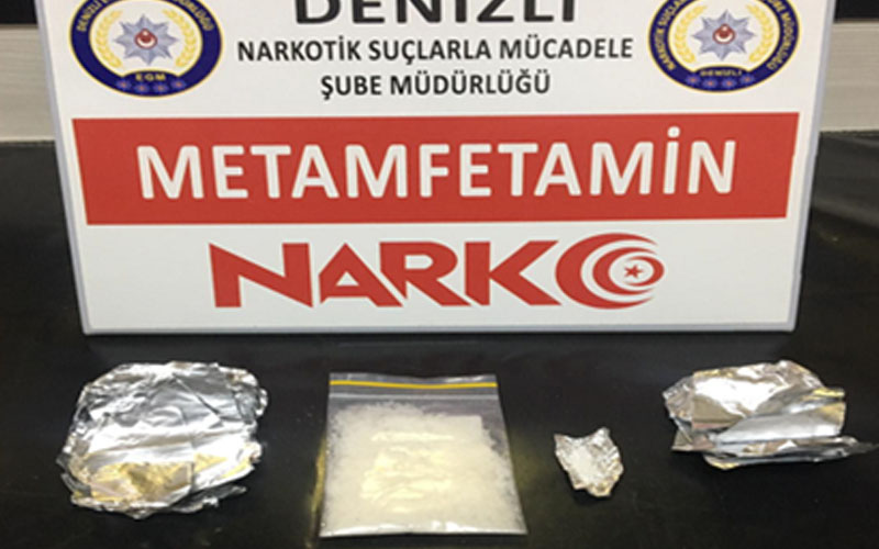 Zehir tacirlerine polis darbesi: 20 tutuklama