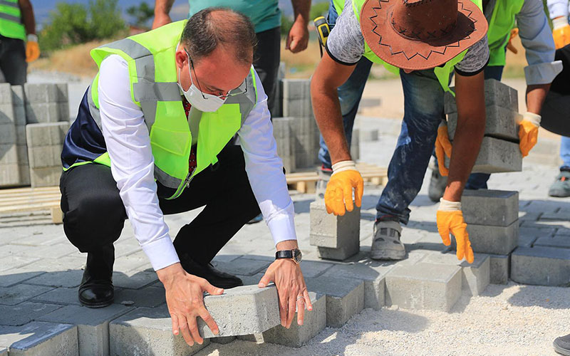 Örki: 23 mahallemiz kilit parke taşıyla baştan sona yenilenecek