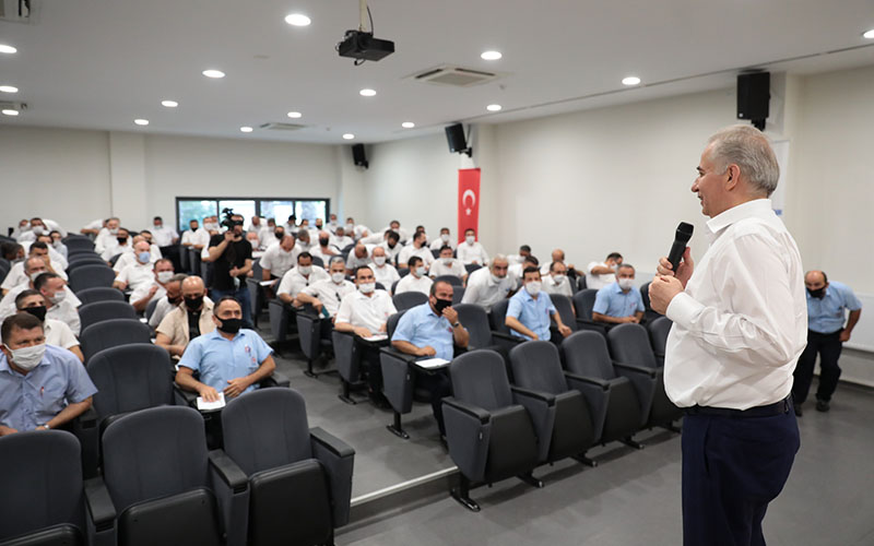 Zolan, otobüs şoförleri ile bir araya geldi