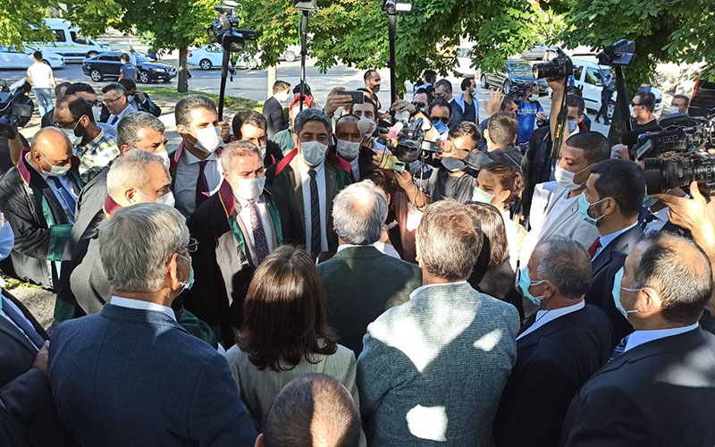 Barolardan ortak açıklama: Bölünme cübbesi düğmeli topluluklar yaratacaktır