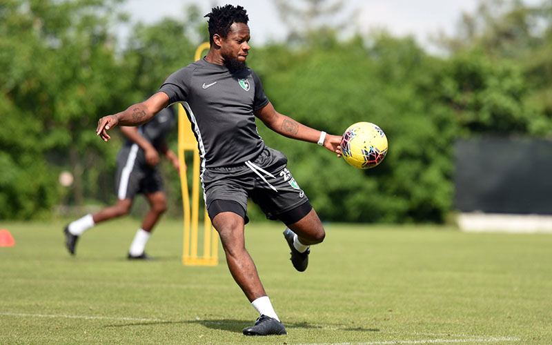 Y.Denizlispor’da Onazi sözleşmesini tek taraflı feshetti