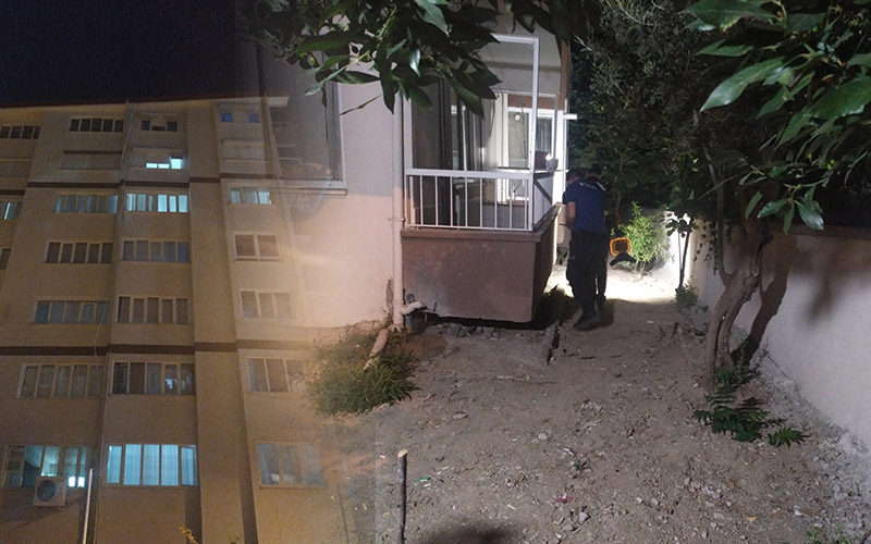 Beşinci kattan düşen zihinsel engelli çocuk ağır yaralandı