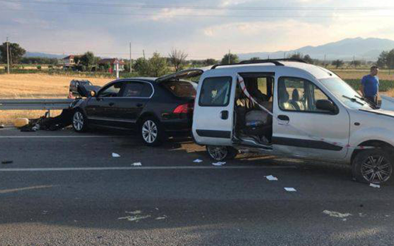 Facianın teğet geçtiği trafik kazasında 4 kişi yaralandı