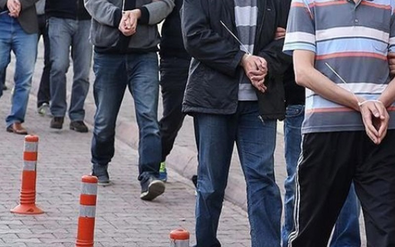FETÖ operasyonunda 13 kişi yakalandı