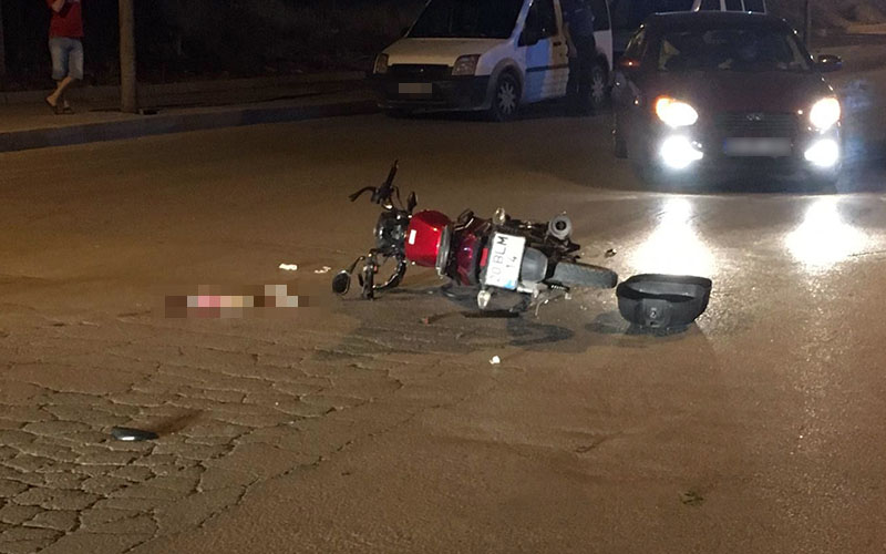 Polis aracıyla çarpışan motosikletin sürücüsü ölümden döndü