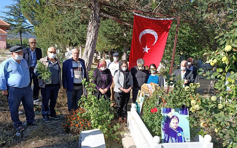 10 Ekim Katliamı’nda yaşamını yitiren Akman mezarı başında anıldı