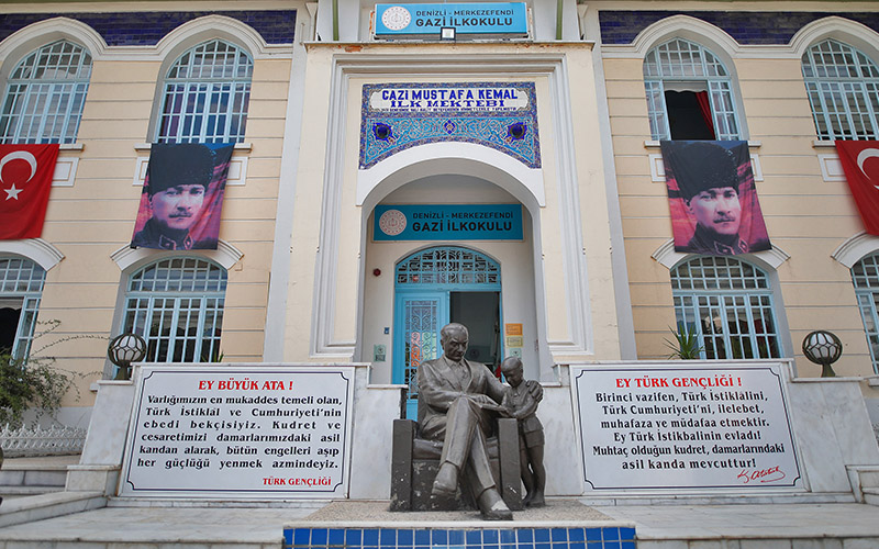 Gazi İlkokulu’nun restorasyon projesini Büyükşehir hazırlayacak