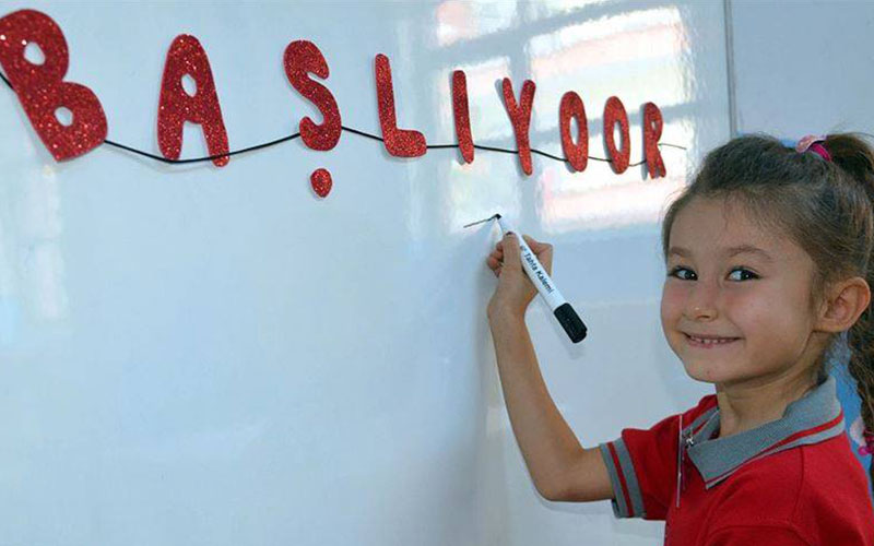 Okullar yeniden açılırken, ders programı da belli oldu