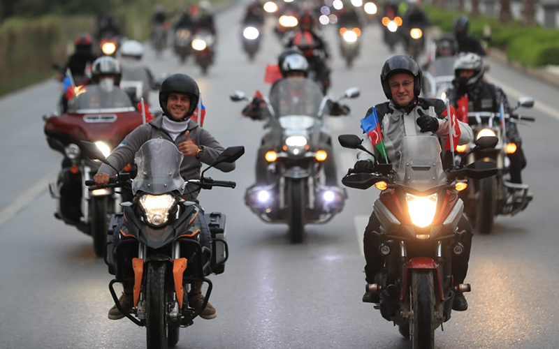 Pamukkale’de motosiklet kortejiyle Cumhuriyet kutlaması