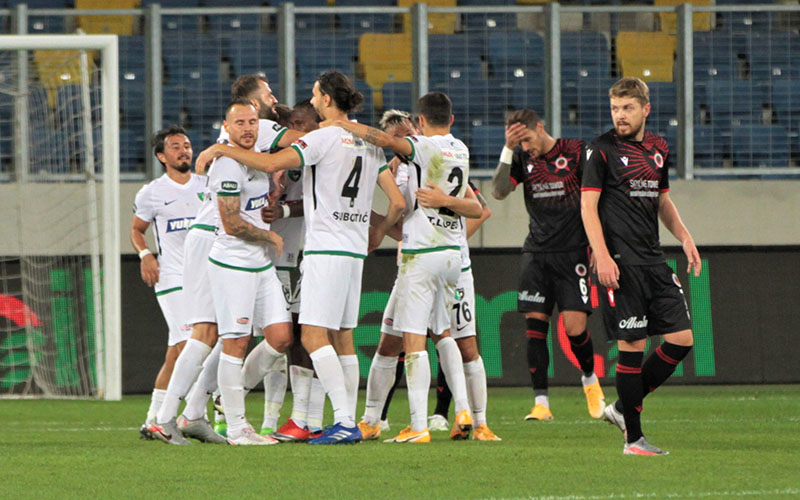 Denizlispor, ilk galibiyetini aldı: 1-2