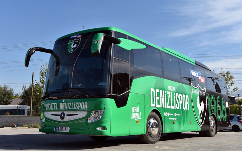 Denizli Büyükşehir Belediyesinden Denizlispor’a sıfır km otobüs