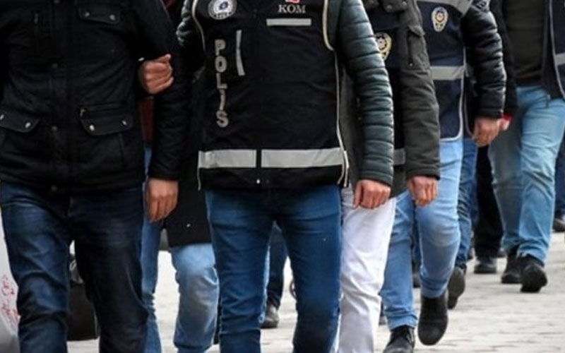 FETÖ operasyonunda yakalan 5 kişi tutuklandı