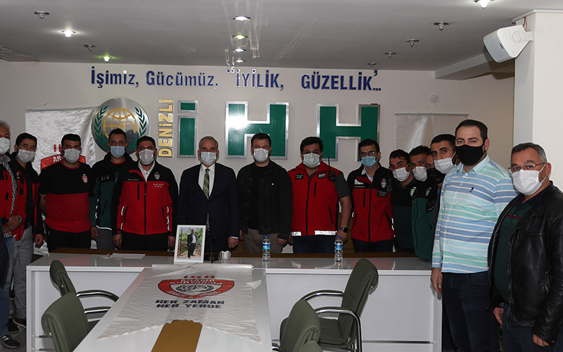 Zolan’dan  İHH ve AKUT’a ziyaret