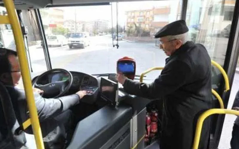 65 yaş ve üzerindekilere toplu taşıma araçlarına binme izni