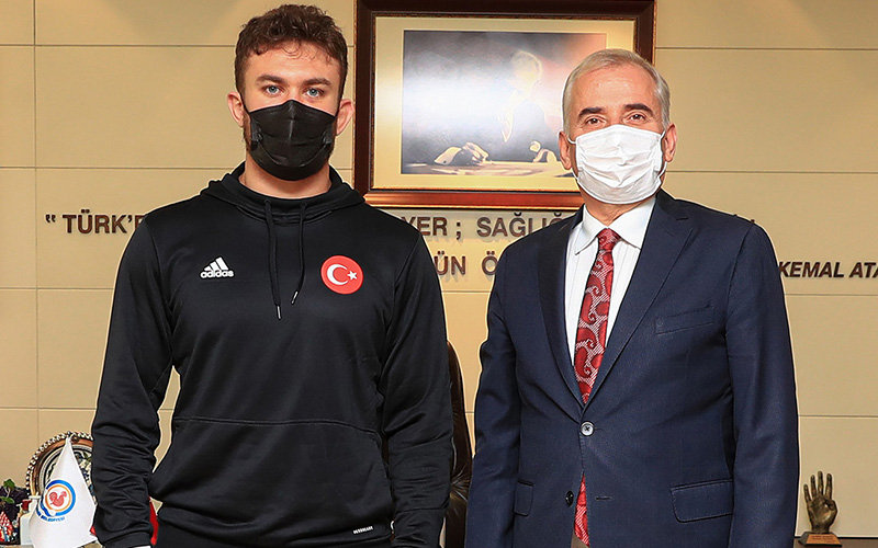 Milli Güreşçi Karadeniz’den Zolan’a ziyaret
