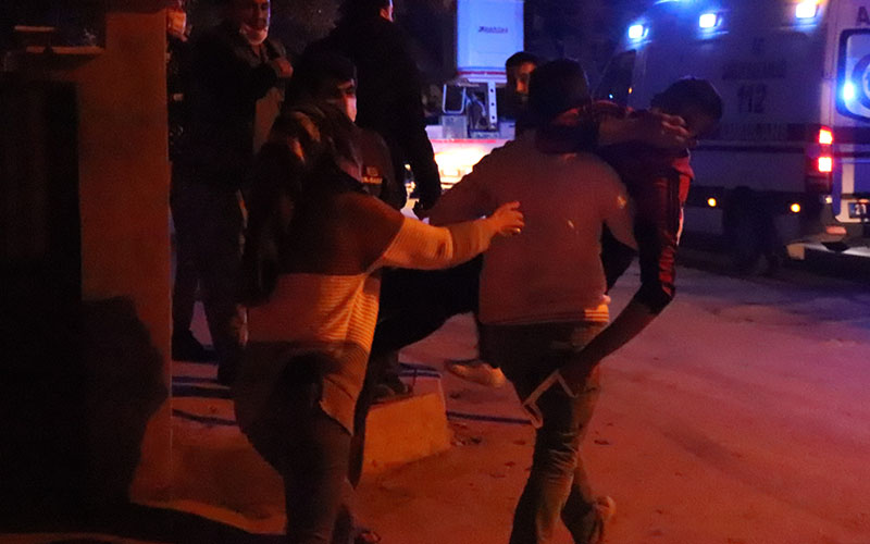 4 kişilik aile yanmaktan son anda kurtuldu