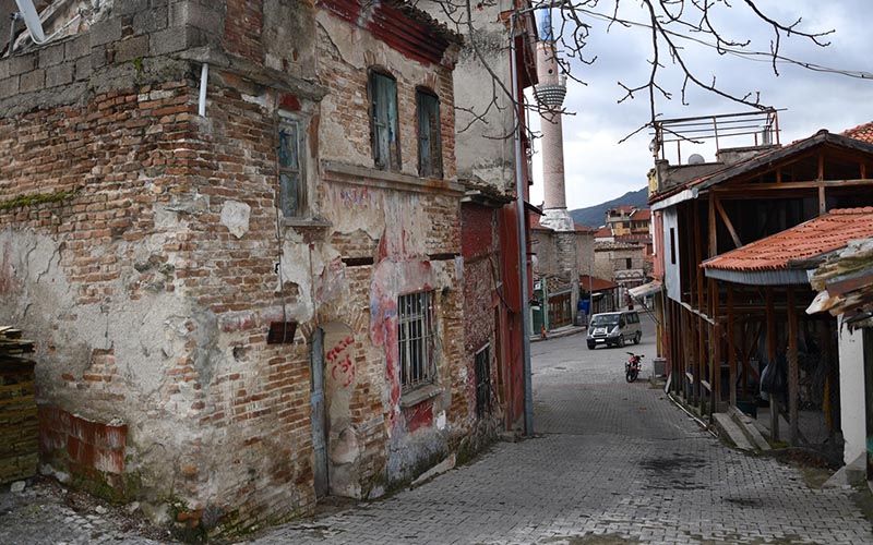 Buldan’da iki sokağın daha turizme kazandırılması için ihale yapıldı