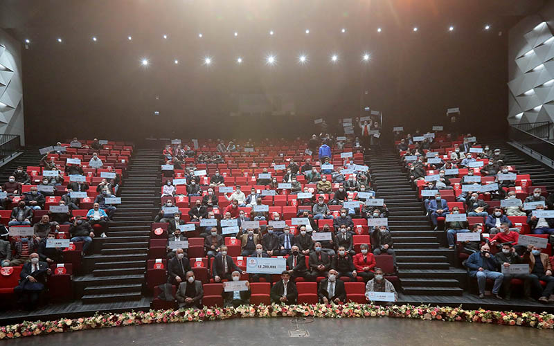 Büyükşehir’den amatör kulüplere 1 milyon lira maddi destek