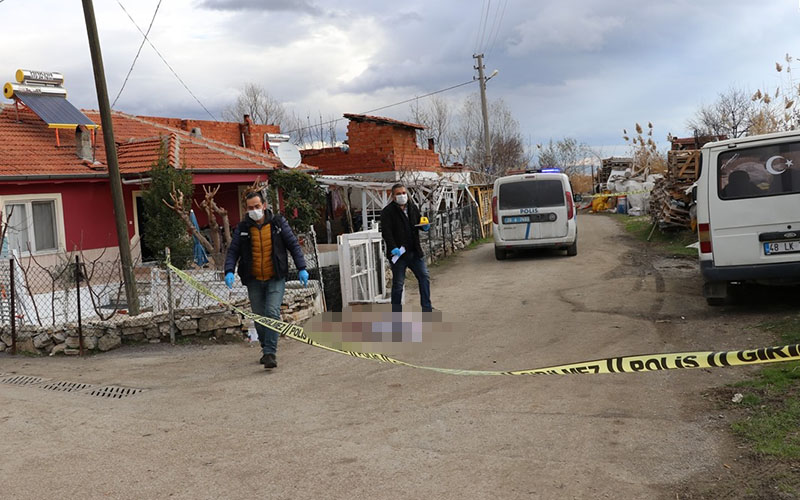Ağabeyi tarafından bıçaklanarak öldürüldü