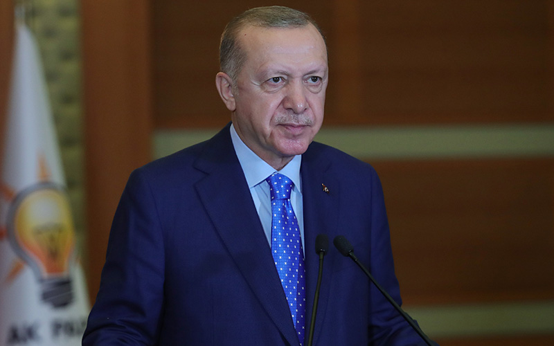 Erdoğan: Esnaf ve sanatkarların kredileri 6 ay ertelenecek