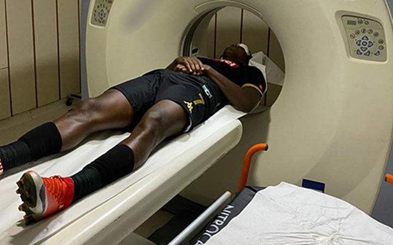 Hava topu mücadelesi sonrası yerde kalan Rodallega’dan sevindiren haber