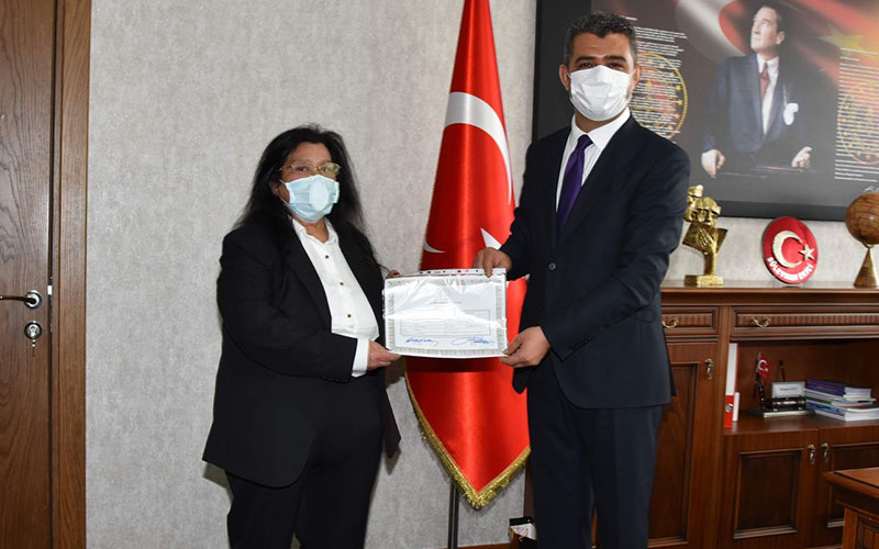 Ev hanımı Yurdagül Atlar, 66 yaşında liseyi bitirdi