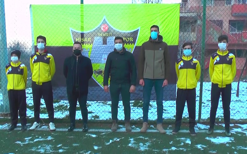 Topladıkları bağışlarla futbol kulübü kurdular