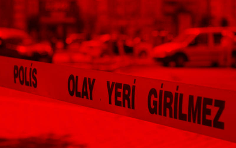 Bir çocuk babası kendini iş yerinde astı
