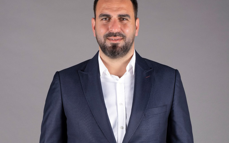 Denizlispor Sportif Direktör Burak Özsaraç istifa etti