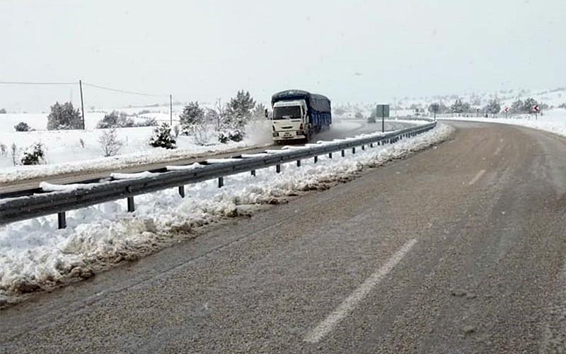 Denizli-Antalya karayolu kontrollü olarak ulaşıma açıldı