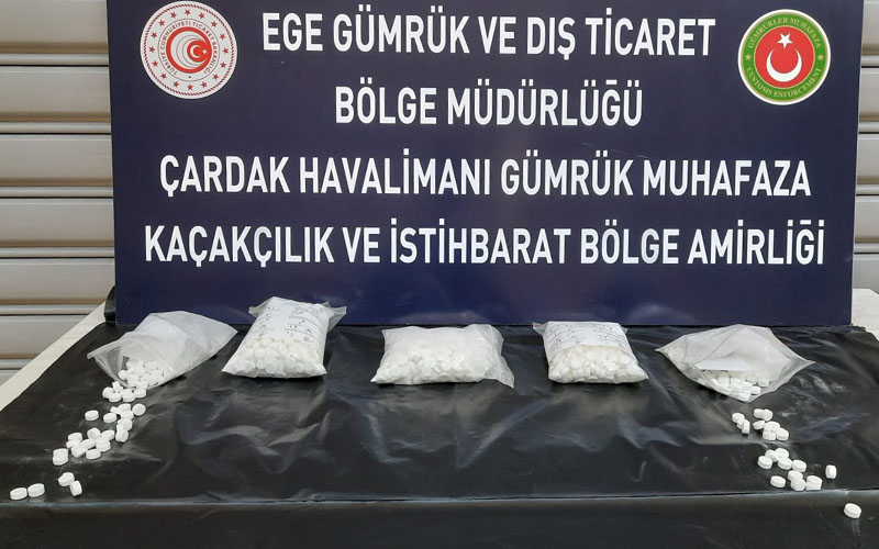 Çardak Havalimanı’ndaki uyuşturucu operasyonunda 2 tutuklama