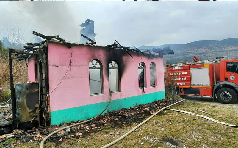 Türkülerin derlendiği ev yandı