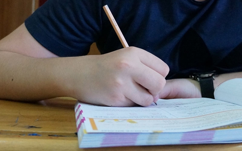 MEB’den yüz yüze sınavları erteleme kararı