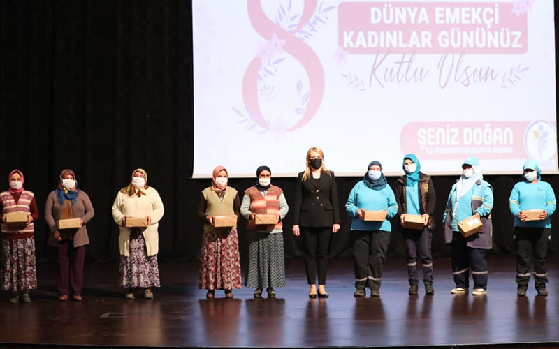 Doğan ile belediyenin kadın personeli özel etkinlikte buluştu