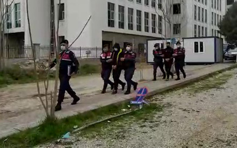 Jandarmanın durdurduğu motosikletten uyuşturucu çıktı
