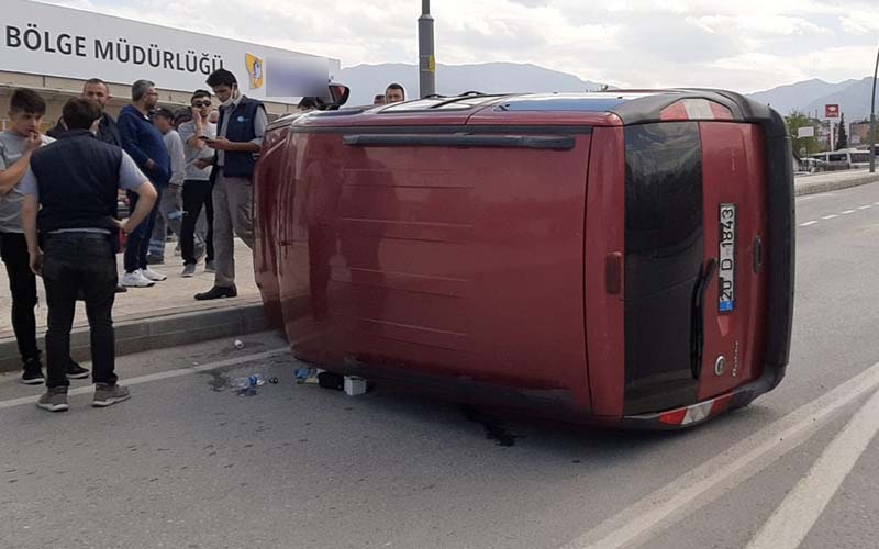 Üçgen Köprülü Kavşağı’nda korkutan kaza