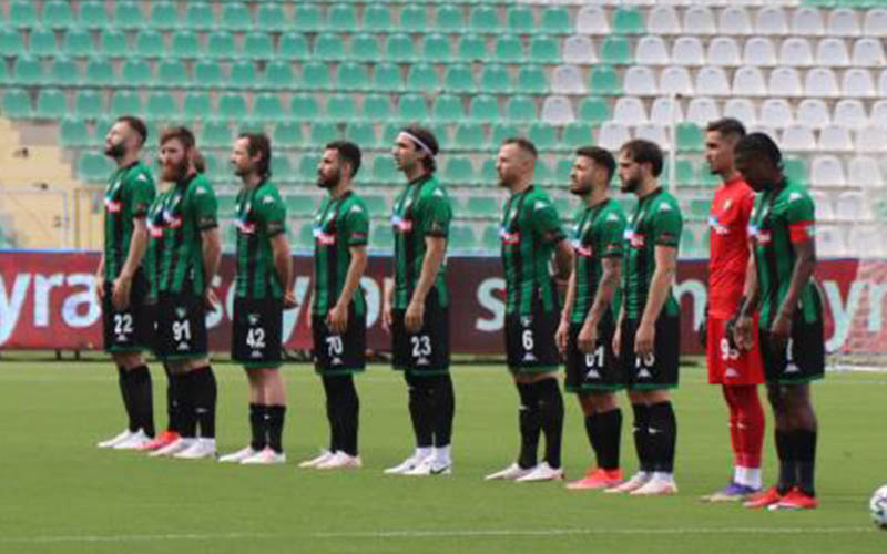 Çetin’in eseri: Takım küme düştü, 20 futbolcu ayrıldı