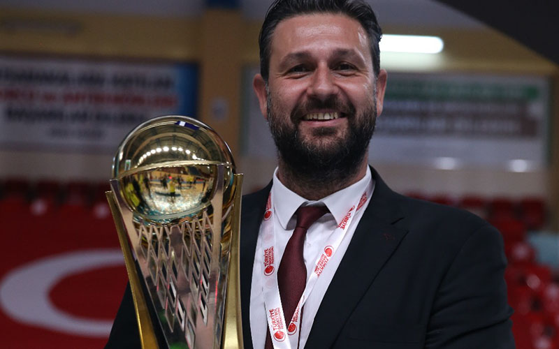 Yenice: Başarılara imza atacak takım oluşturacağız