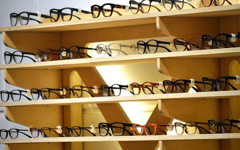 Optisyenler ve gözlükçüler iş yerlerini açık tutmak istiyor