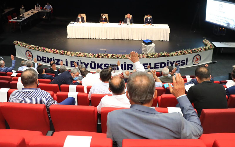 Ticari abonelere yüzde 90 içme suyu indirimi
