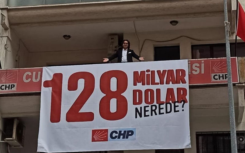 Horzum’a “128 Milyar Dolar Nerede?” pankartı için kesilen cezayı mahkeme kaldırdı