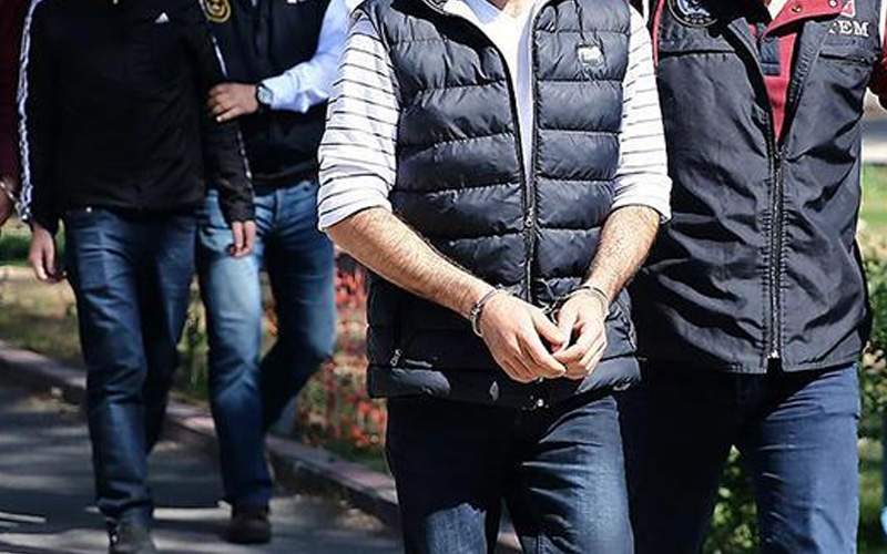 EFT yöntemiyle dolandırıcılık olayında 2 kişi tutuklandı