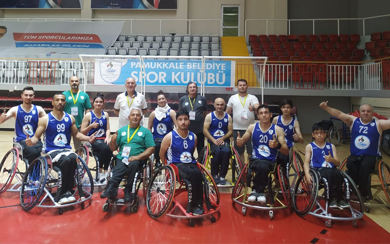Pamukkale Belediyespor namağlup play-off’ta