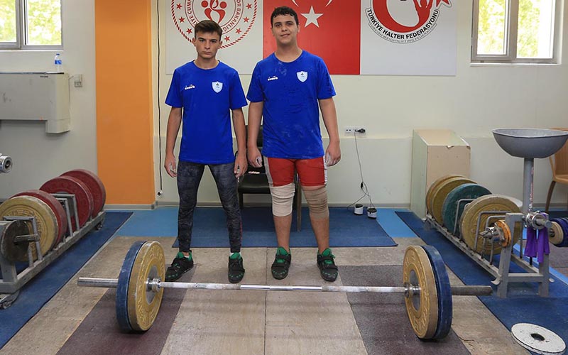 Pamukkale Belediyesporlu halterciler Türkiye Şampiyonasına hazır