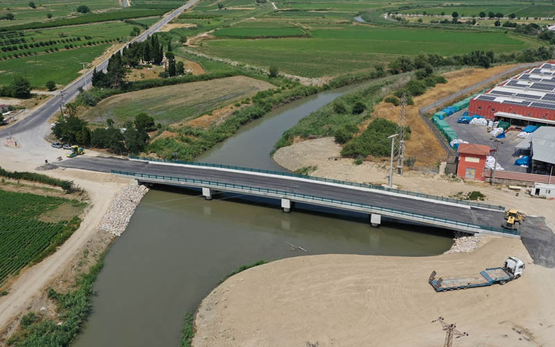 Büyük Menderes üzerine yapılan yeni köprü ulaşıma açıldı