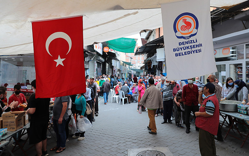 Kaleiçi Bakıcılar Çarşısı’nda Ahi Sinan Sofrası kuruldu