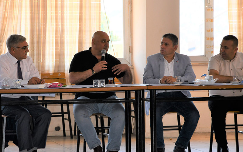 Şevik, muhtarlarla toplantı yaptı